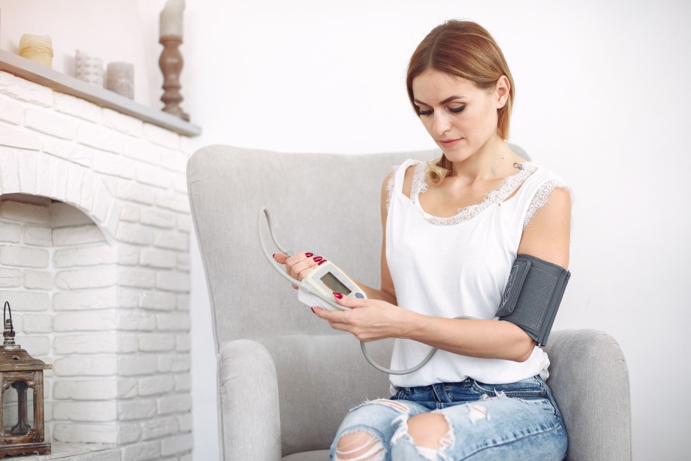 Low Blood Pressure Symptoms: 12 Early Warning Signs Your Body Is Giving post thumbnail image